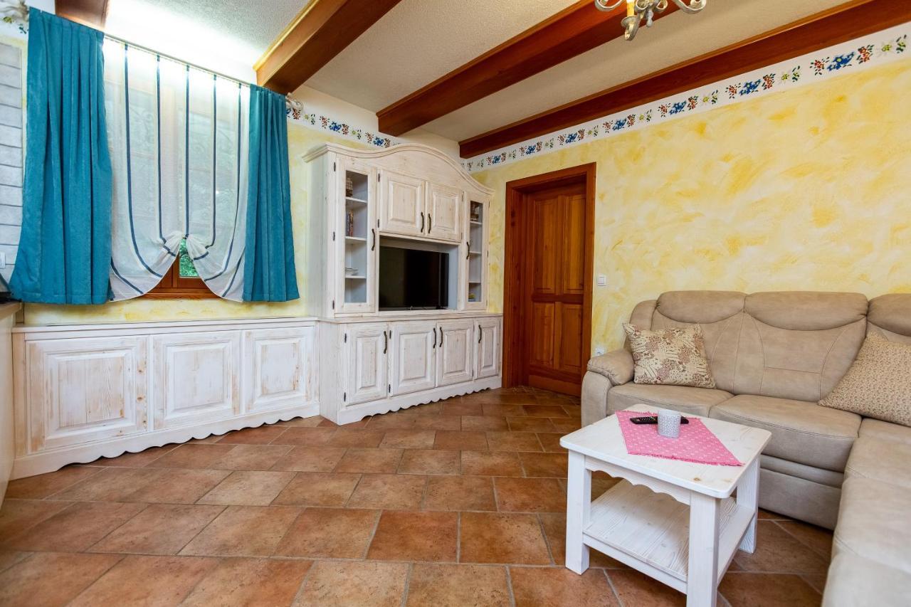 Apartment Pod Skalco Jesenice Extérieur photo